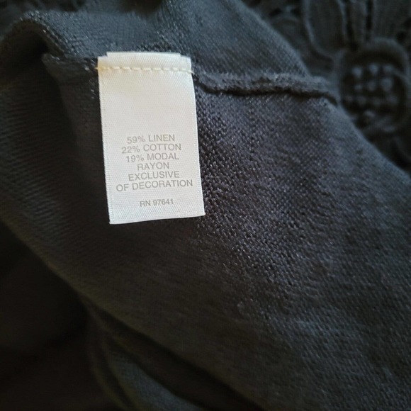 J Jill Shirt Top Womens Medium Black Linen Knit Crochet Lace Neckline Timeless - Picture 6 of 11